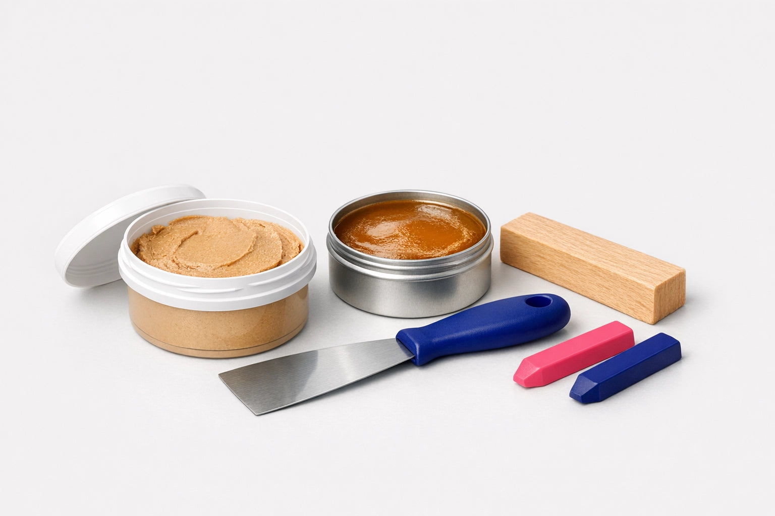 Paste di legno, stucchi e cere riempitive