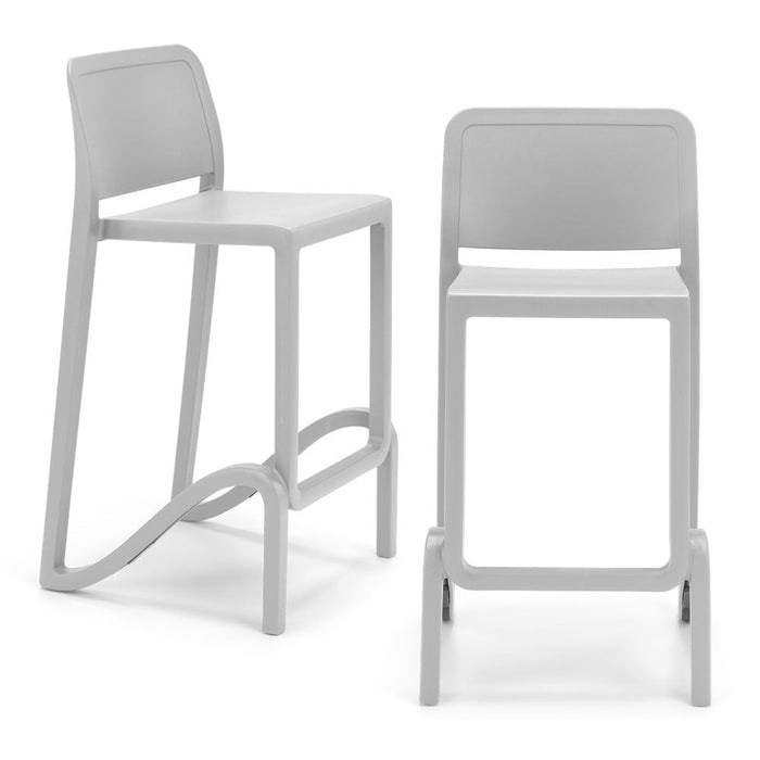 Set 2 sgabelli in polipropilene GIANO altezza seduta 75cm, impilabile, idrorepellente, resistente ai raggi UV, design moderno e innovativo, ideale per la cucina, la veranda o giardino colore Bianco
