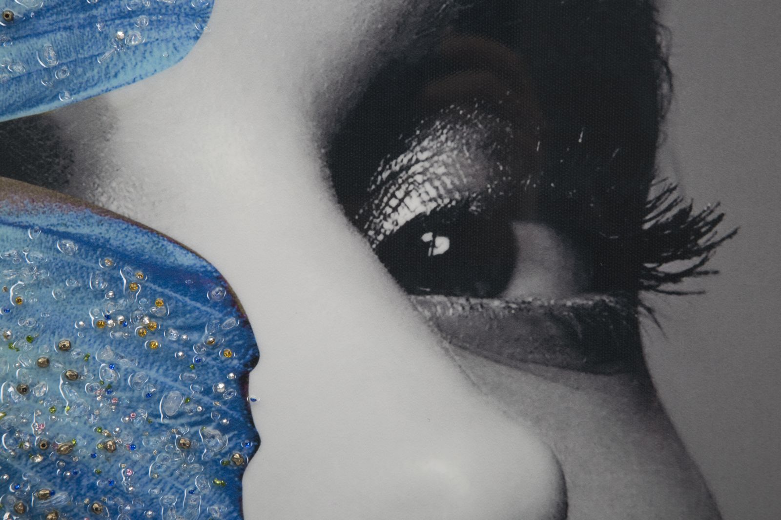 Stampa su tela con applicazioni multicolore cm 80x4x120