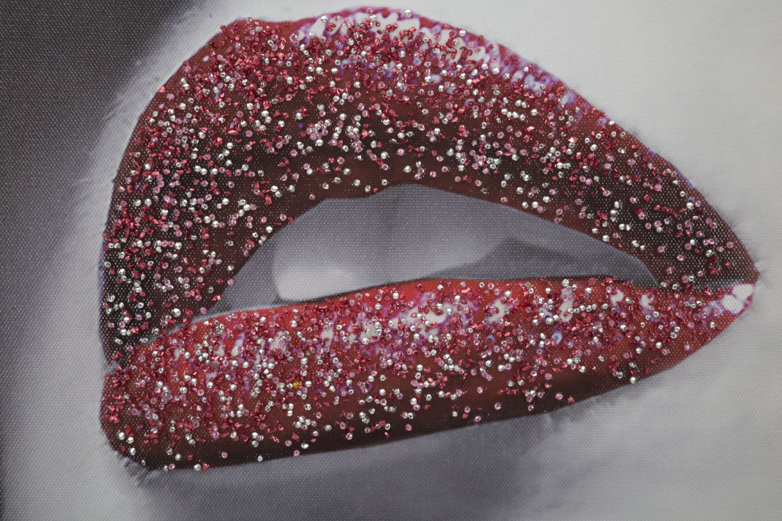 Stampa su tela con applicazioni multicolore cm 120x3,8x80