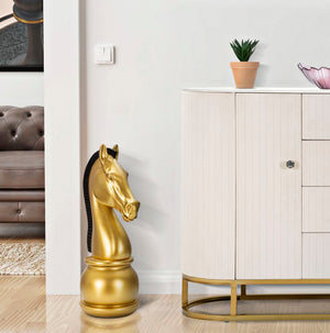 Cavallo degli scacchi in resina dorato e nero cm Ø cm 18,5x50