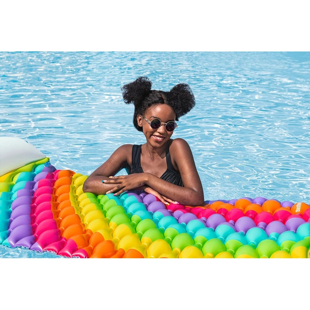 Trade Shop - Materassino Arrotolabile Fashion Rainbow Dreams Arcobaleno Con Cuscino Forma Nuvola 44107 -