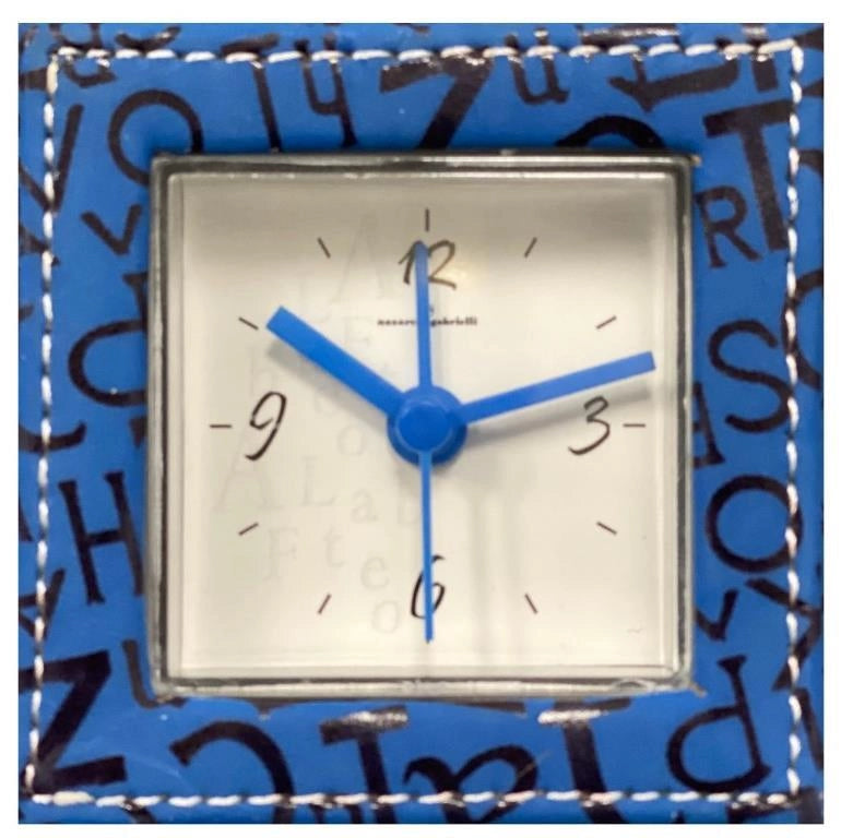 Sveglia Orologio con cornice in ecopelle quadrata blu nazareno 7 x 7 cm