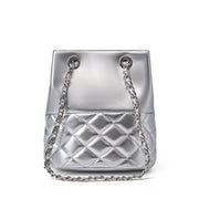 Borsa a secchiello con catena in vera pelle, colore argento.