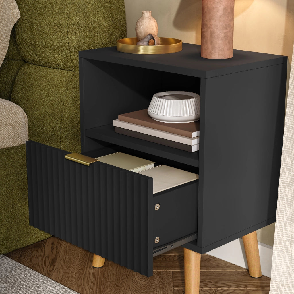 Comodino Nand con Cassetto e Vano Aperto 55x40x30 cm Nero [en.casa]