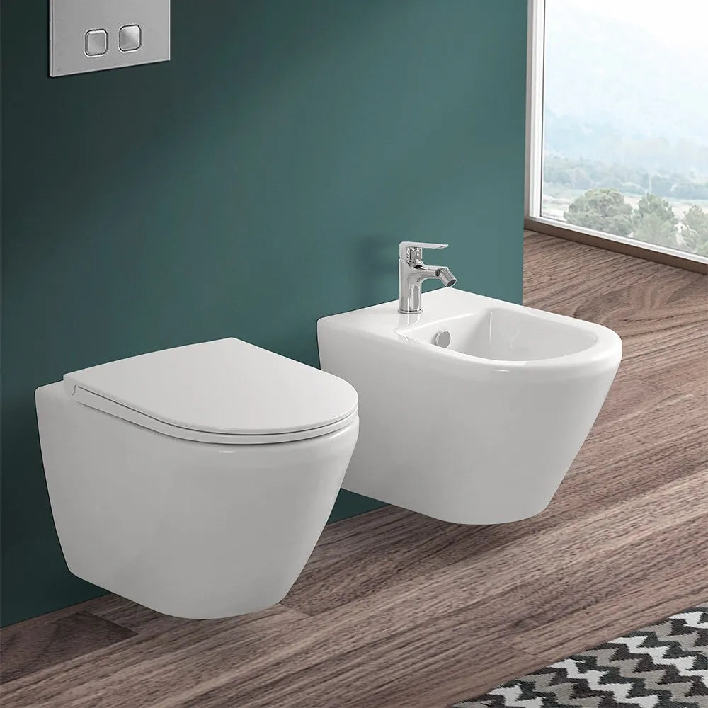 Sanitari sospesi Rimless in ceramica lucida con copriwc soft-close Round