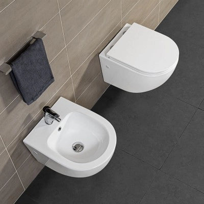Set sanitari sospesi salvaspazio Rimless Serie Tokyo con copriwc rallentato
