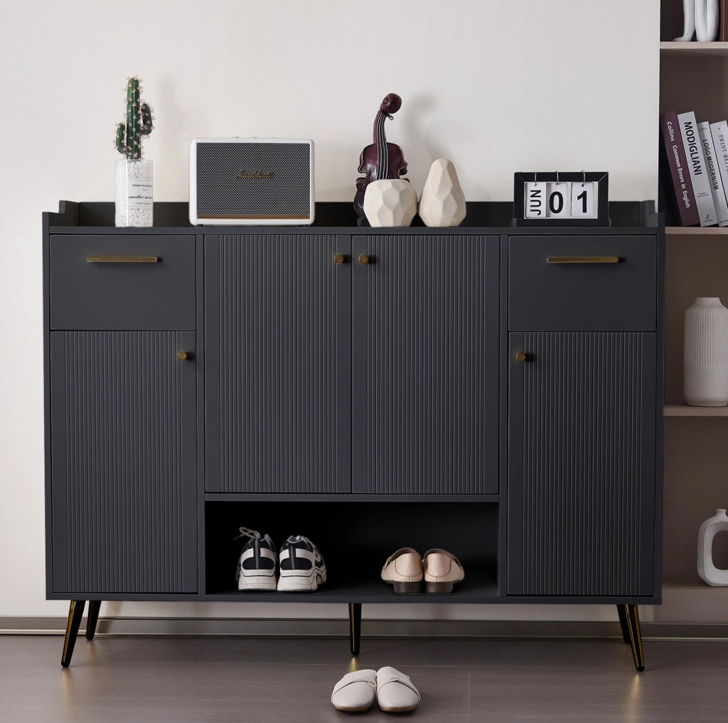Scarpiera con 2 cassetti; 4 ante e vano aperto; 130x37x100 cm; nero