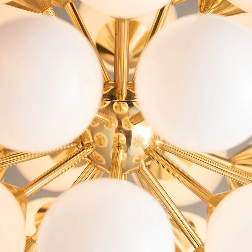 Lampadario OSCAR Endon ottone spazzolato sfere opali 28xG9