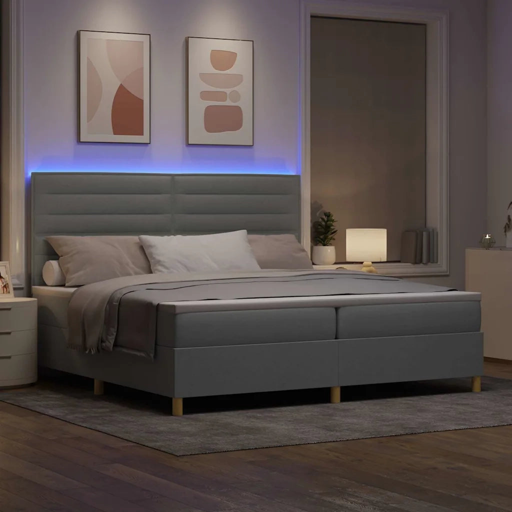 Letto a Sorgente LED Grigio chiaro 200 x 200 cm Tessuto 3343047