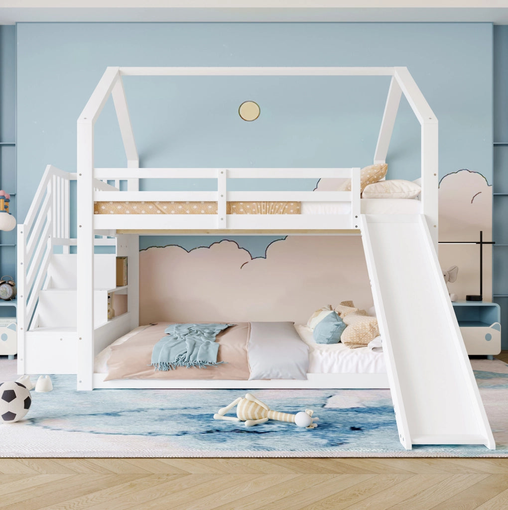 Letto a castello a casetta per bambini con scivolo; scala con vano contenitore e sponde; 140x200 cm; bianco