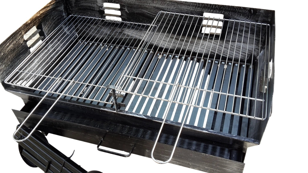 Barbecue a Legna e Carbonella in Ferro, con Ruote, Regolabile su 2 Altezze, Griglia in Acciaio, Ripiano poggia utensili 90x45 cm