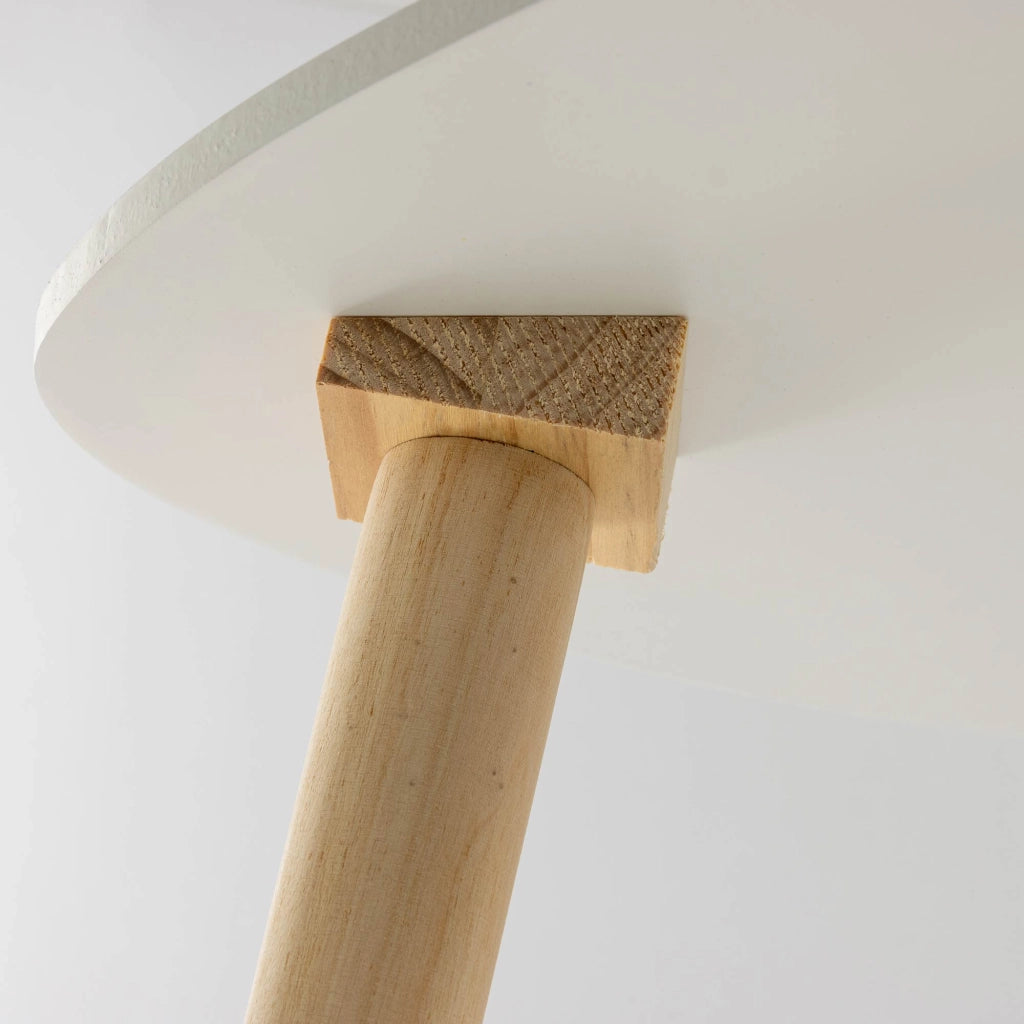 Set di 2 Tavolini da Caffè Moderni Tavolini Sovrapponibili per Salotto con Gambe in Legno di Pino e Ripiano in MDF Bianco Design Scandinavo, Facile da Montare