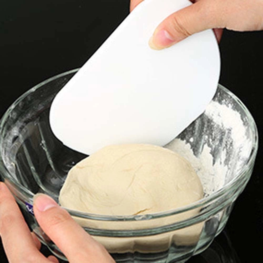 Trade Shop - Tagliapasta Pizza Multifunzione Spatola Rotondo In Acciaio Inox Con Righello -