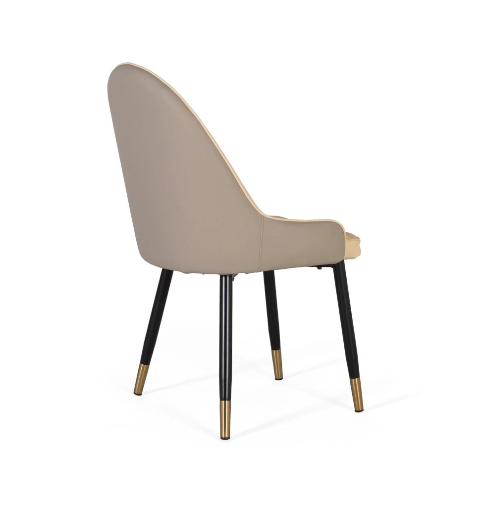 Set di 4 sedie rivestite e gambe in acciaio