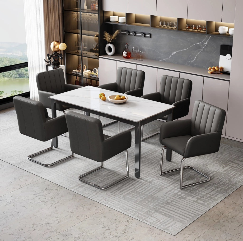 Set di 4 sedie da pranzo nere – braccioli e base in metallo