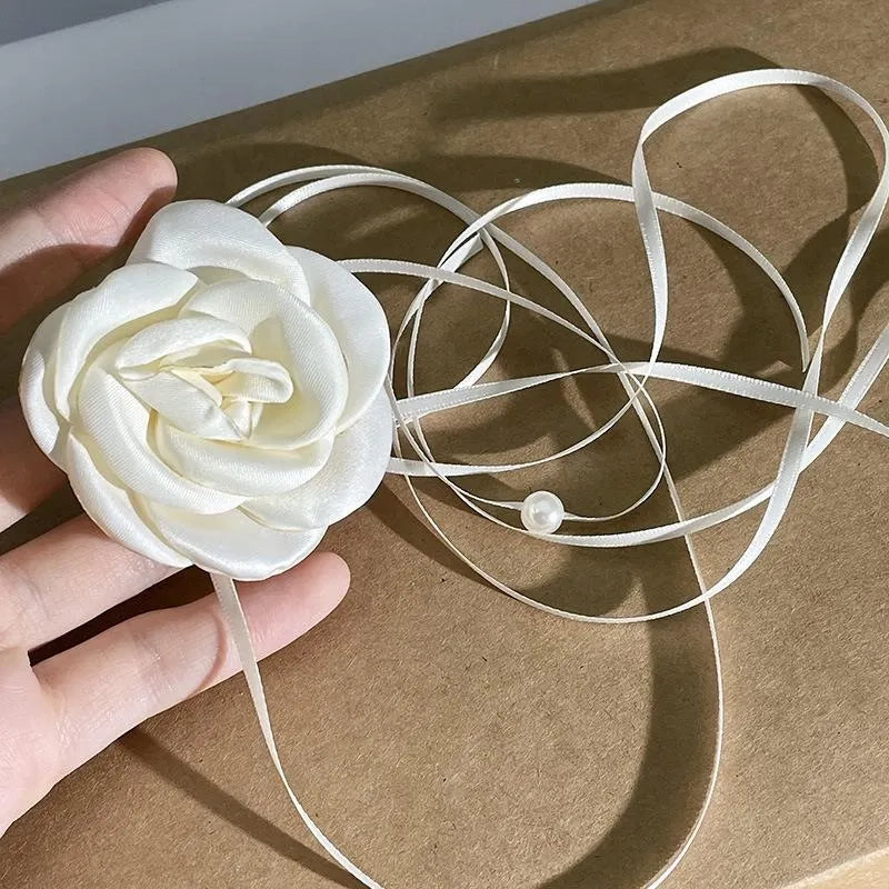 Collana di rose con perline fatta a mano: cinturini in perle vintage, lunghezza regolabile.