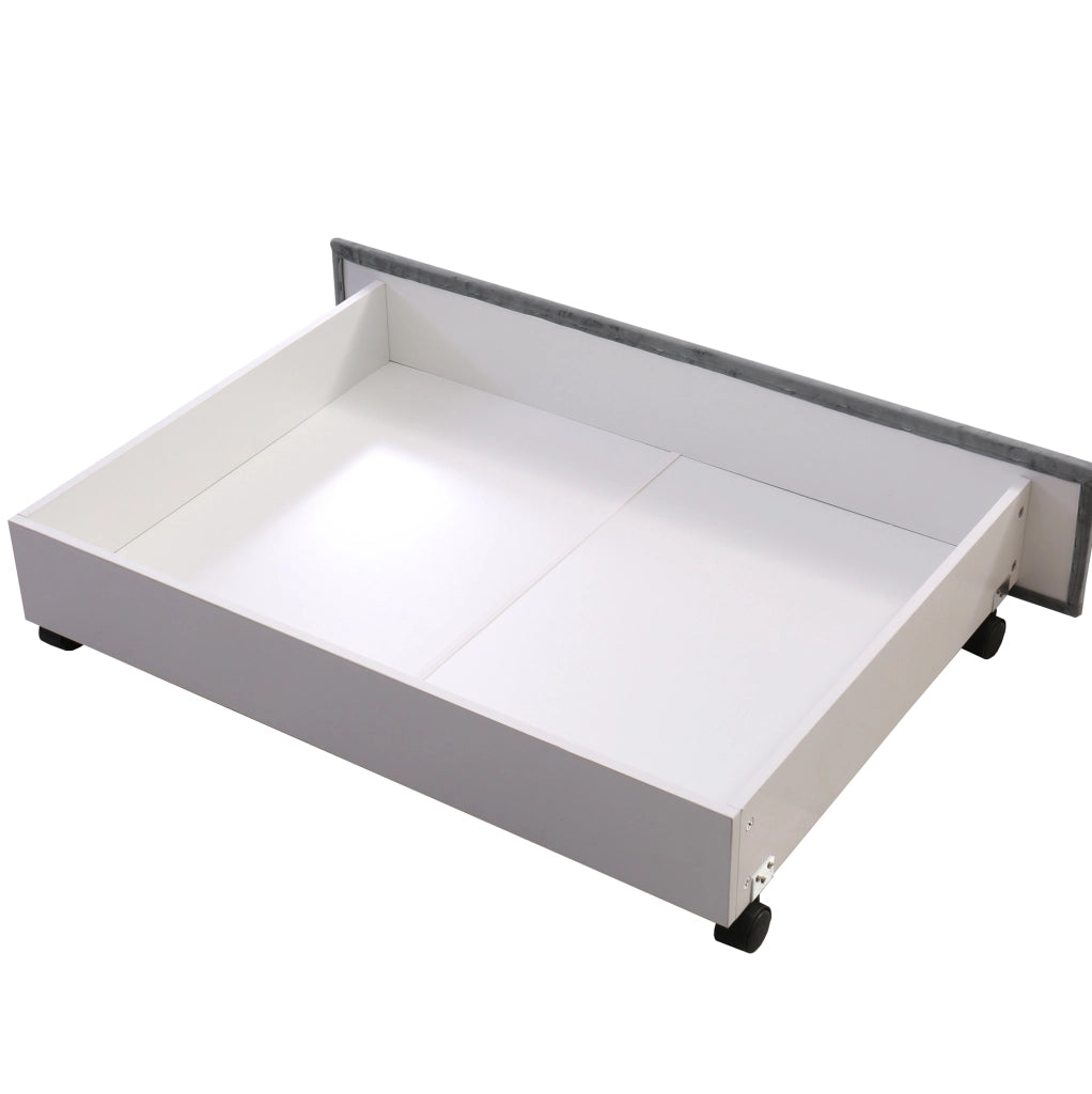 Letto matrimoniale 160x200 cm in velluto grigio con testiera alta; 2 cassetti e rete a doghe