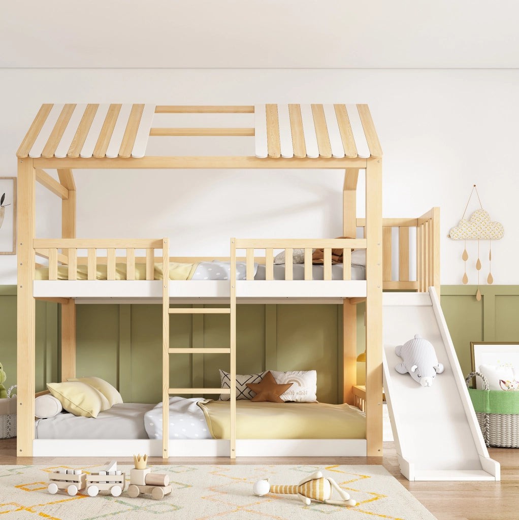 Letto a castello per bambini con tetto a capanna, mensola e scivolo