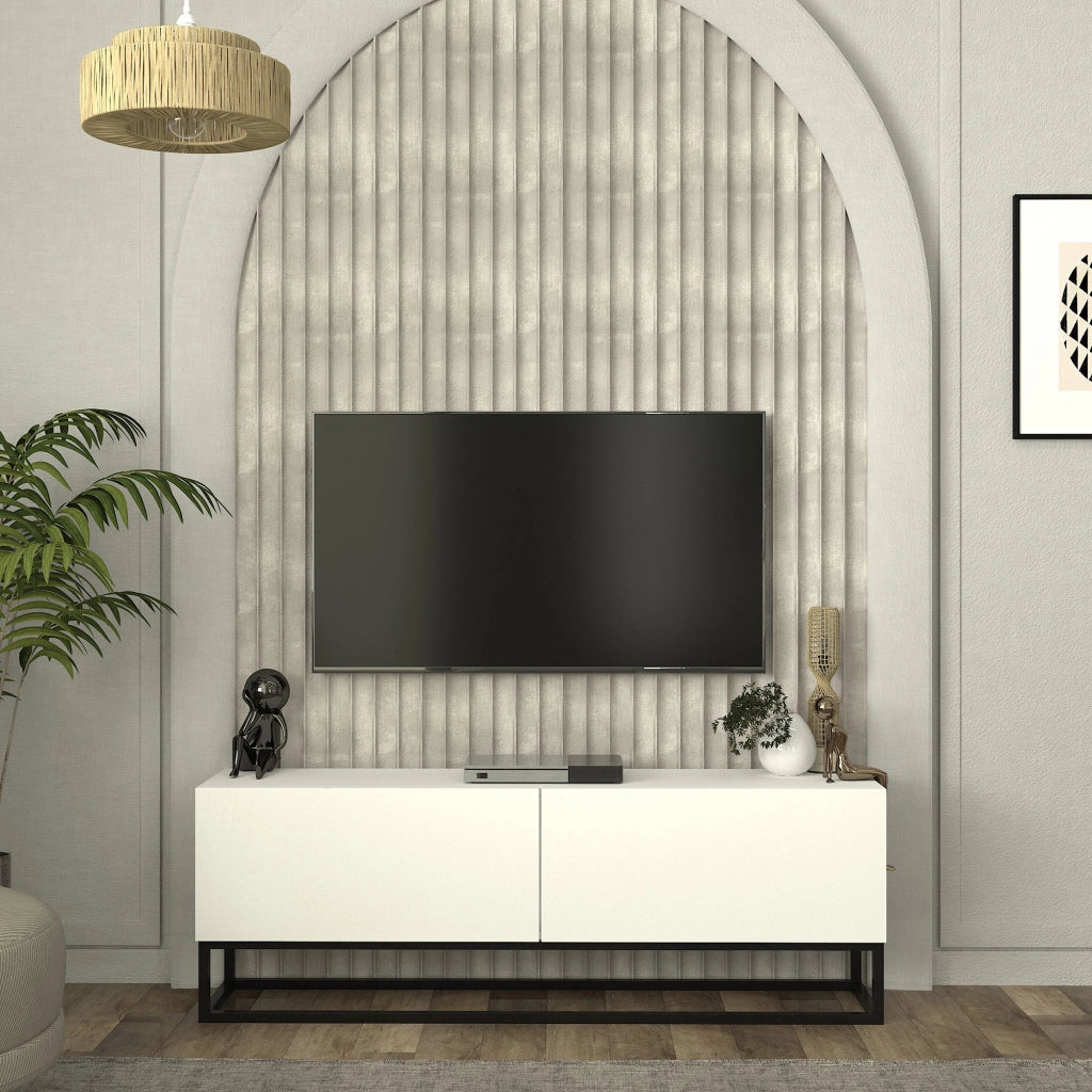 Mobile Porta TV Nolven a 2 Ante Ribalta e Telaio Lungo in Metallo 135x32x47 cm - Bianco [en.casa]
