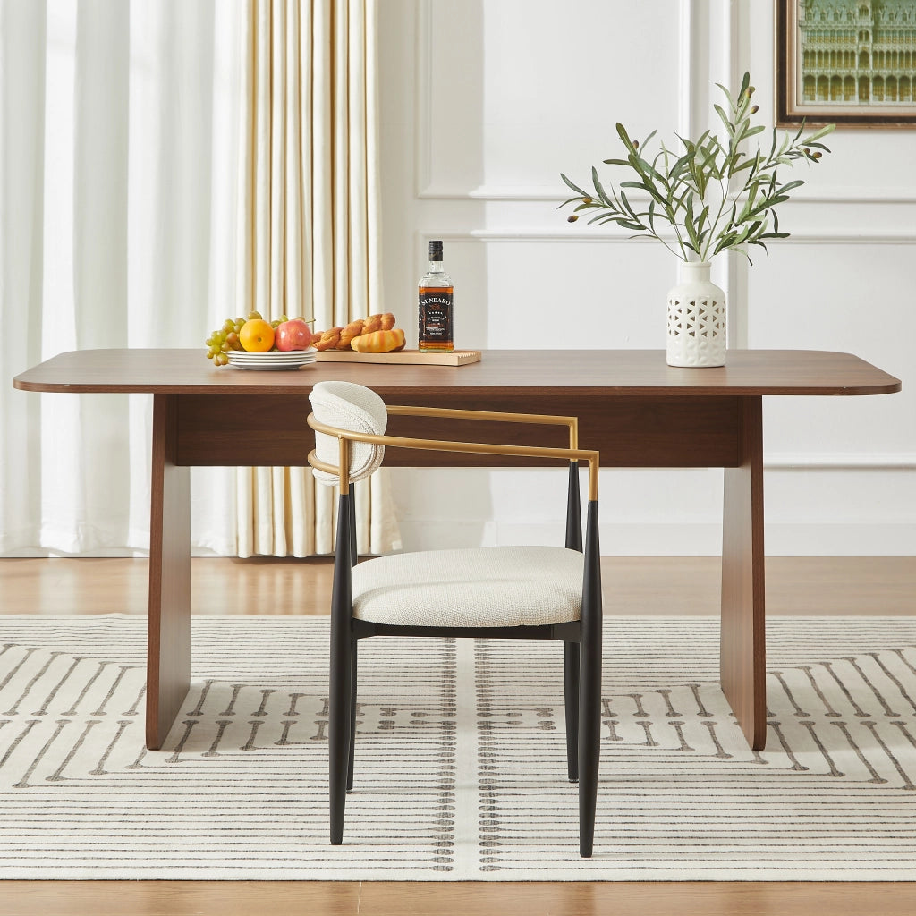 Sedia da pranzo con cuscini in tessuto; altezza regolabile e struttura in metallo nero e oro; beige