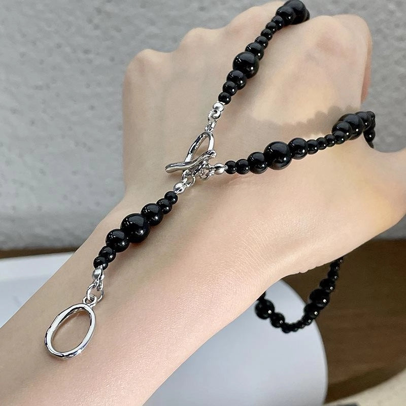 Collana fatta a mano con perline di vetro nero, regalo di Natale o di compleanno.