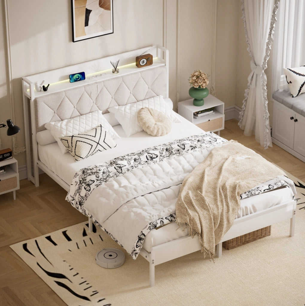 Letto imbottito 140x190 cm con testiera LED e USB in lino; acciaio e pannello truciolare bianco