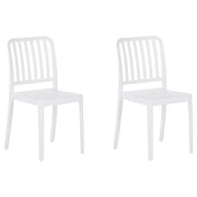 Set di 2 sedie da giardino in plastica bianca impilabili leggere per interni ed esterni resistenti agli agenti atmosferici