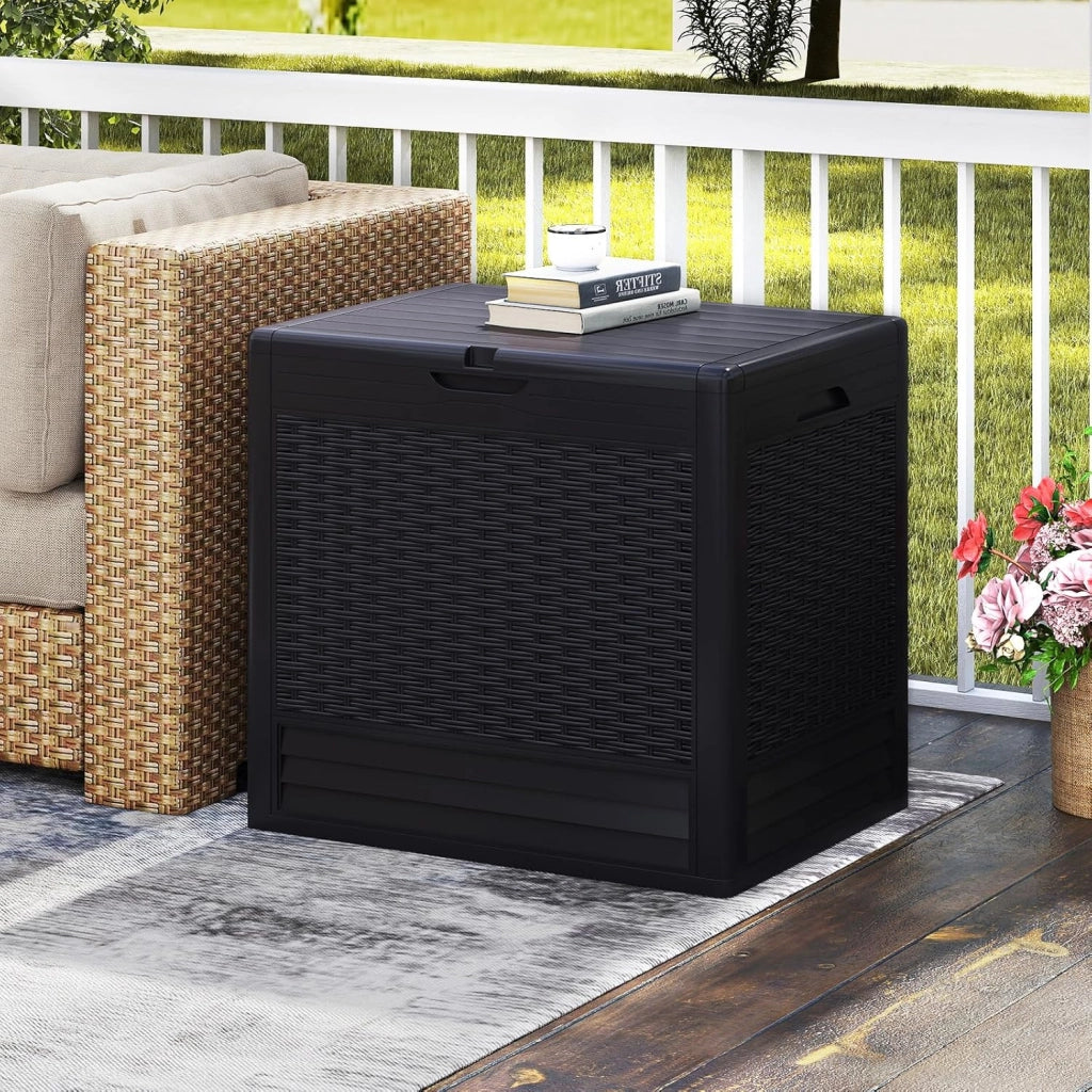 Contenitore da 96L, Scatola da Terrazza in PP Impermeabile per Uso Interno ed Esterno, Contenitore con Design in Rattan Chiudibile a Chiave per Consegna Pacchi (Marrone)