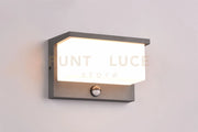 NESTOS APPLIQUE DA ESTERNO FUSIONE ALLUMINIO ANTRACITE A LED 13W 1300lm, 3000K CON SENSORE DI MOVIMENTO L. 23CM IP54
