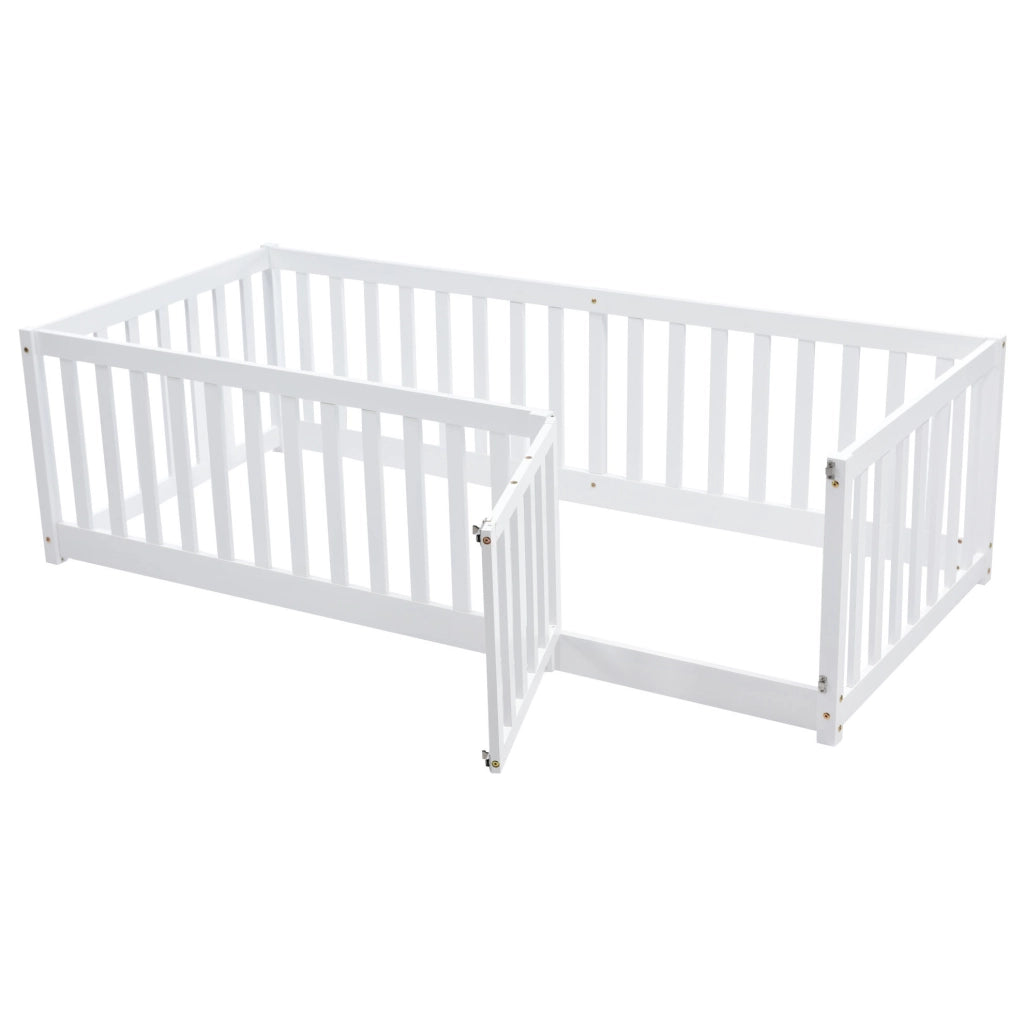 Letto a pavimento per bambini ULEVR 90x200 cm con recinto e porticina apribile, bianco
