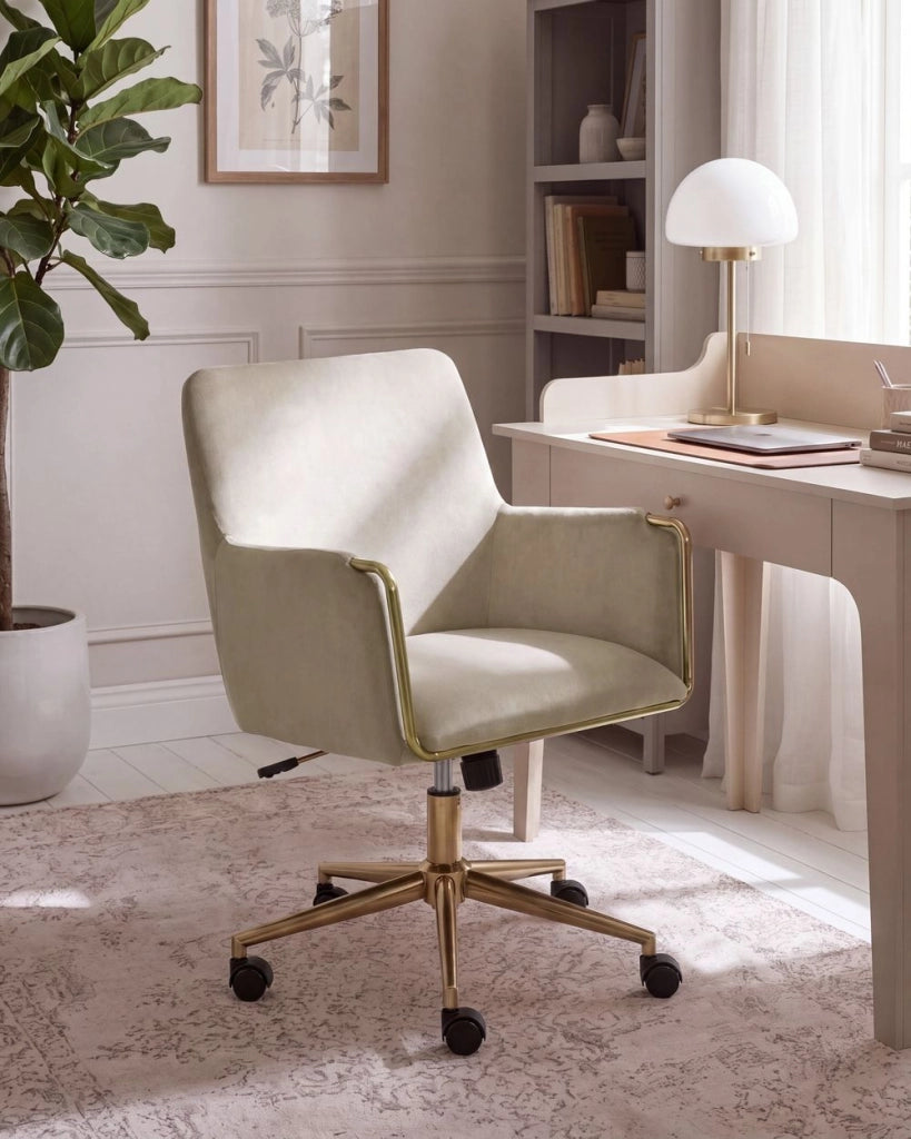 Sedia direzionale da ufficio Imbottitura spessa beige Regolazione dell'altezza del sedile Imbottitura girevole