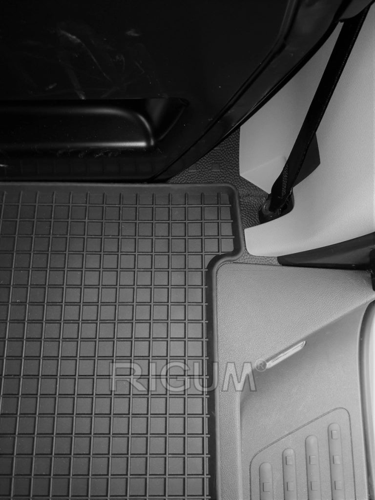 Tappeti in Gomma Transporter Caravelle 2a fila per VW T5 2003-, T6 2015-, T6.1 2019 - 2021