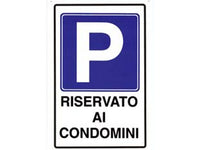 cartello "pargheggio riservato ai condomini" - cm.20x30h.  cod:ferx.fer49436