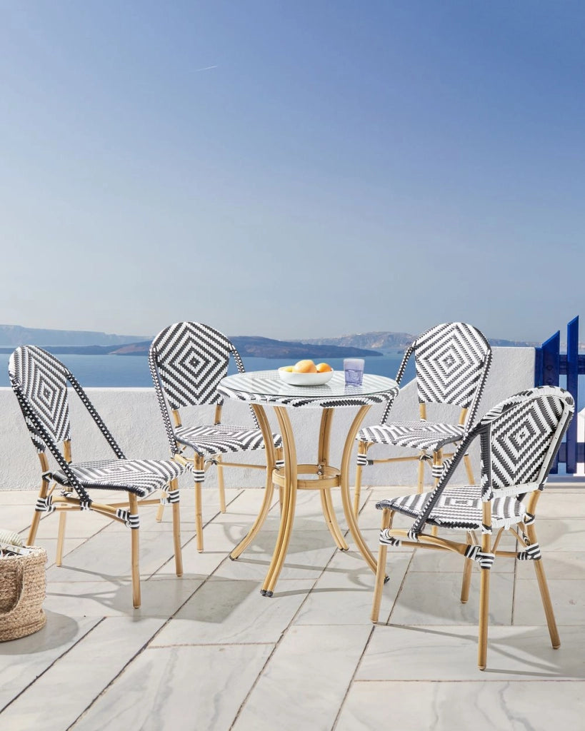 Set di 4 Sedie in Rattan Naturale e struttura in Alluminio con Trama Bianco e Nero