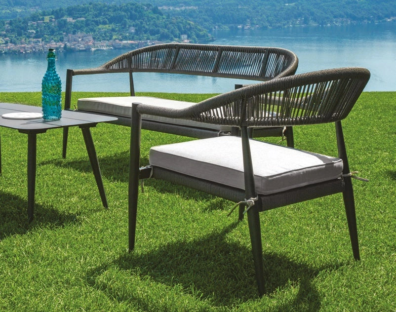Salotto da esterno divano poltrone e tavolino in alluminio antracite, twist wicker Milano