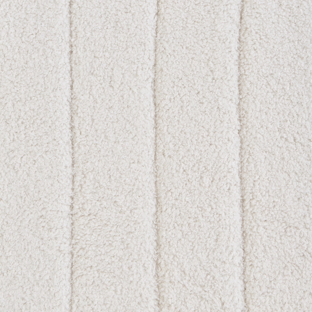 Poltrona a dondolo con rivestimento in bouclé bianco sporco gambe in legno di gomma e braccioli Soggiorno Cameretta