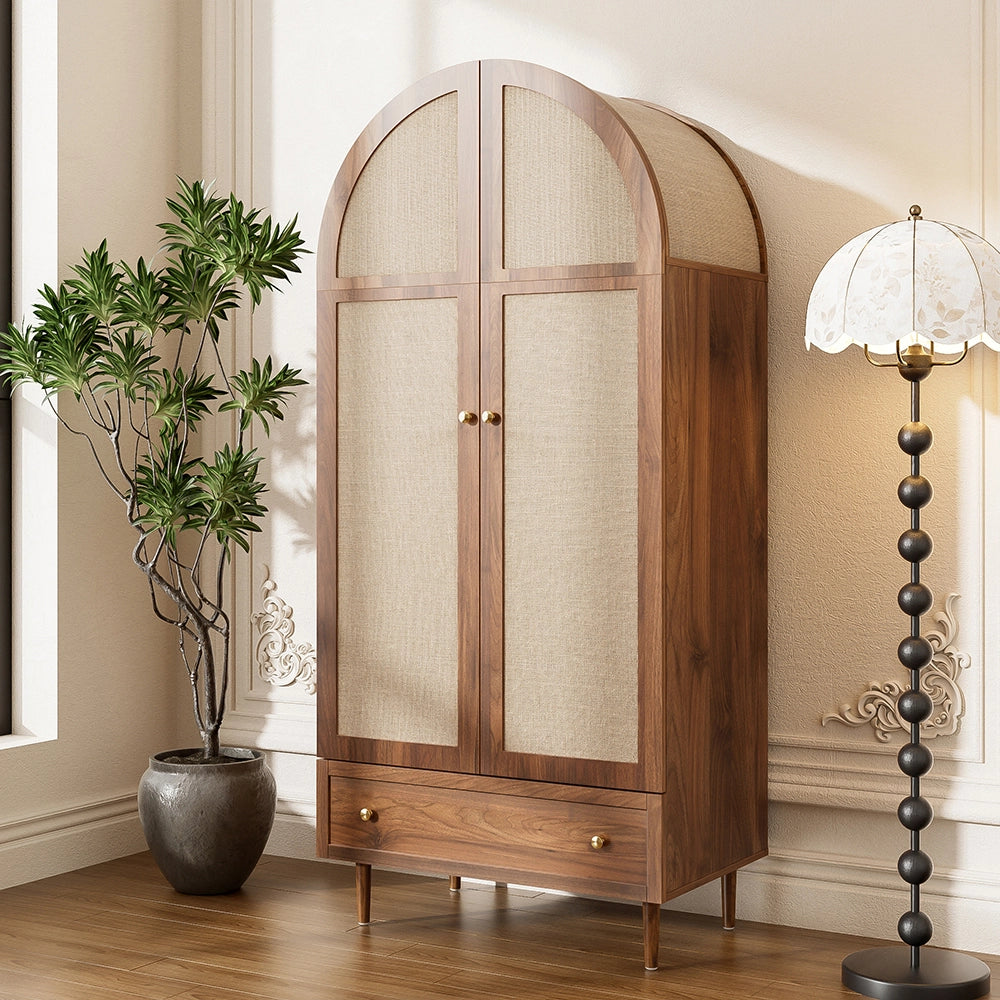 Armadio elegante con ante in tessuto e cassetto - Xylo - Aspetto noce, gambe in legno stabile, spazio pratico per abiti e accessori