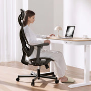 Sedia da ufficio ergonomica con regolazione di poggiatesta, braccioli e schienale, max 150 kg