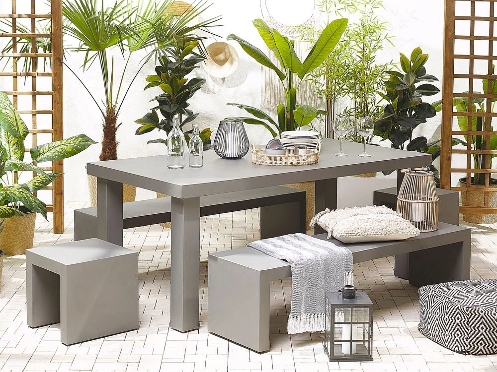 Set da pranzo da giardino Tavolo rettangolare in cemento grigio 2 panche a forma di U 2 sgabelli 6 posti resistente all'acqua