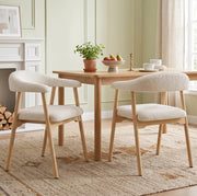 Set di 2 sedie da pranzo 78.99x58.5x29.11 cm con schienale ergonomico C in bouclé; legno naturale