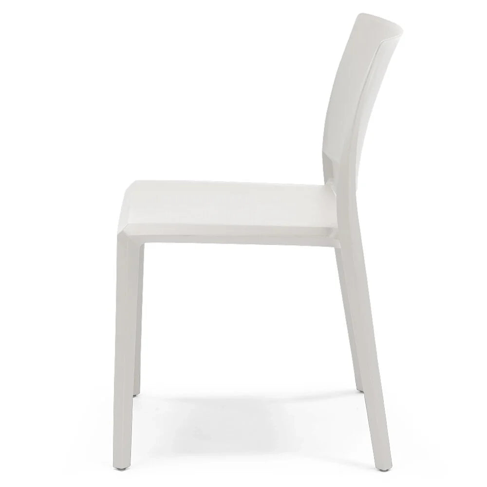 Set 4 sedie in polipropilene MEGAN, impilabile, resistente ai raggi UV, design moderno, ideale per sala da pranzo, cucina, sala d’attesa, bar, ristoranti o giardino, colore Bianco