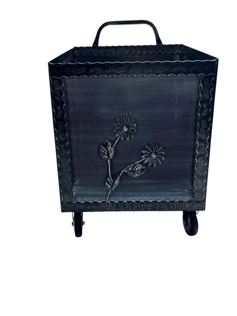 Porta Legna con Ruote, Porta Pellet, in Ferro Battuto, 52 x 50 x 84h cm, Motivo Floreale, Per Camino e Stufe Grigio