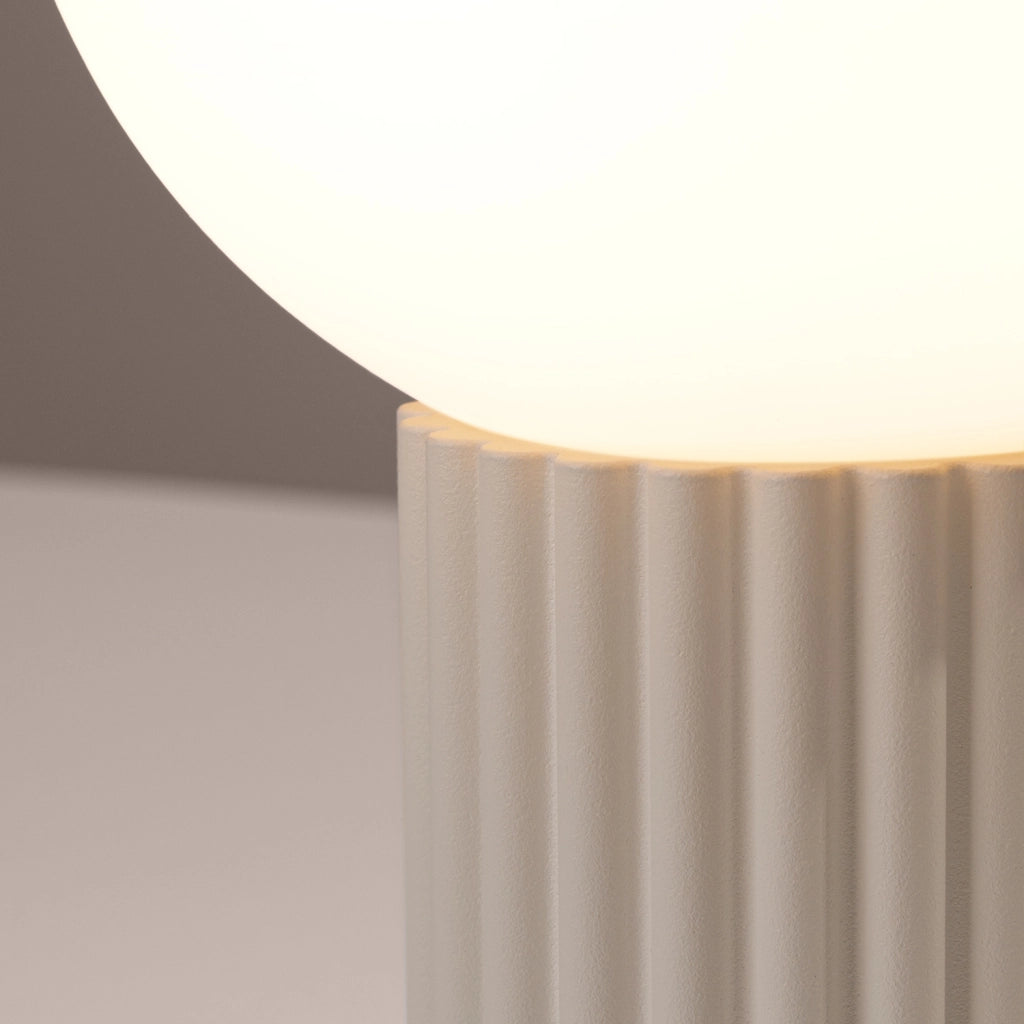 Lampada da tavolo SFERA Pure Lume beige rigata G9 vetro
