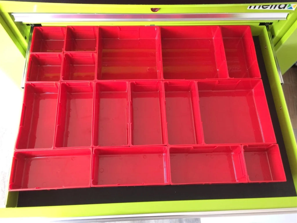 Set di plastica 17 pezzi, rosso per cassetti