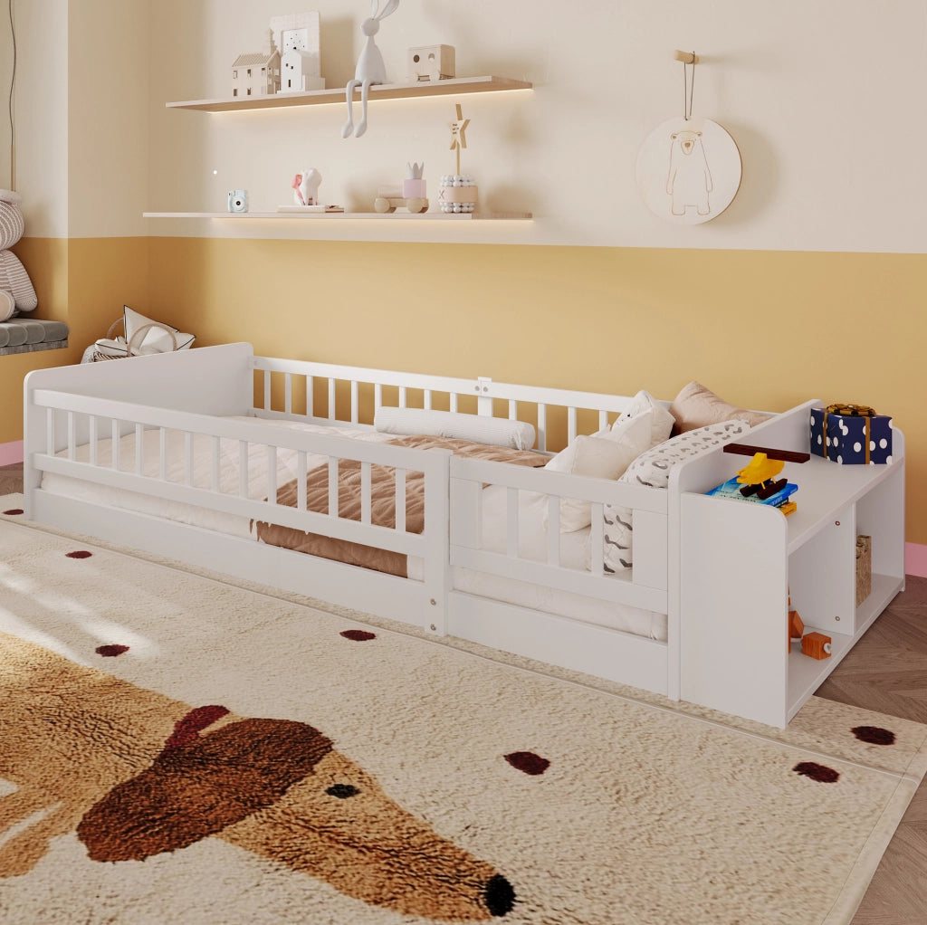 Letto per bambini 90x200 cm in pino bianco con ripiani