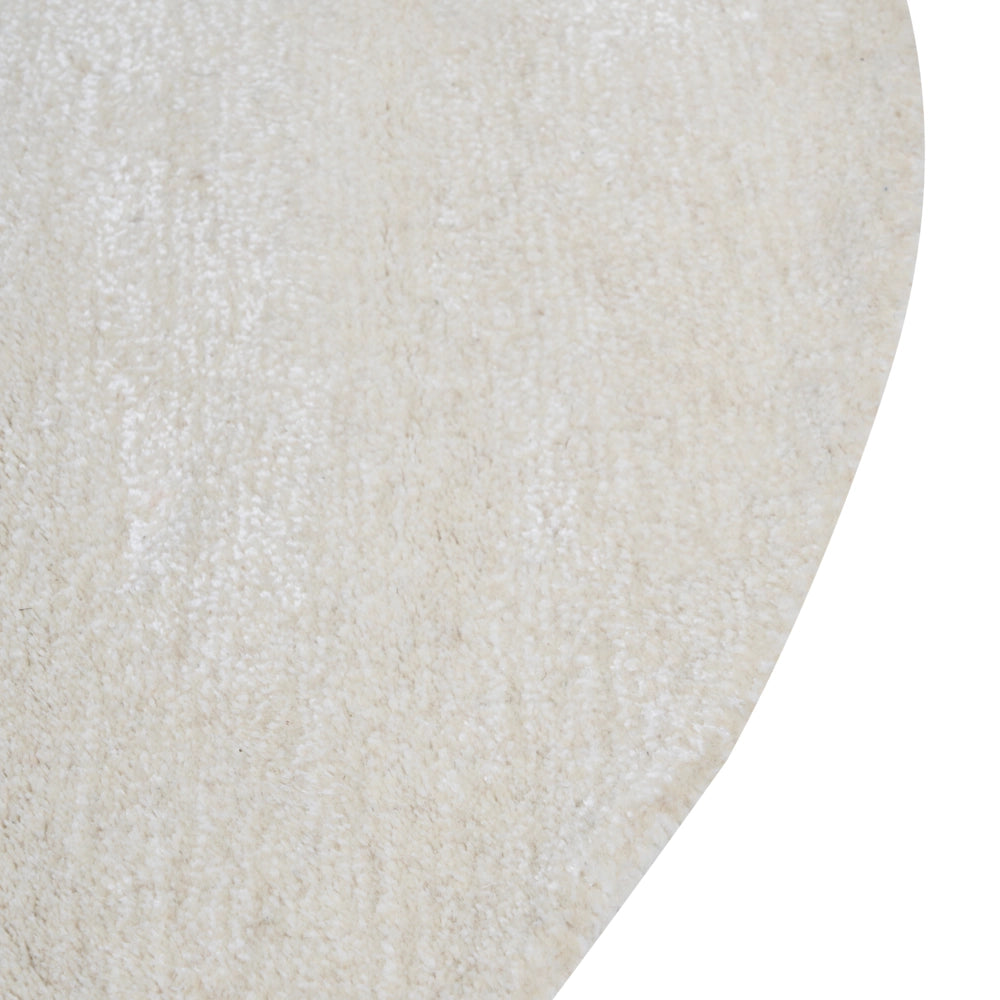 Tappeto in viscosa organico a forma di fagiolo beige 160 x 230 cm soggiorno camera da letto