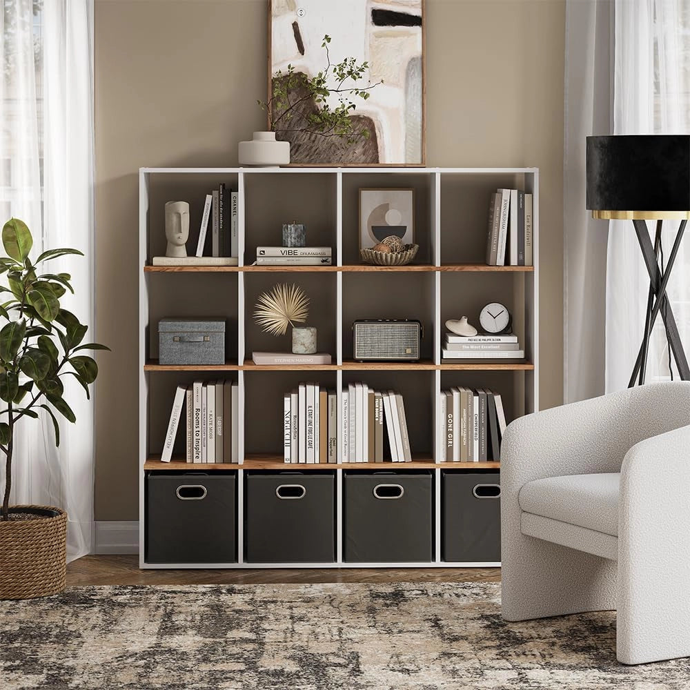 Scaffale Karree, Rovere bianco/dorato, 142.4 x 143 cm, per una suddivisione flessibile dello spazio e una conservazione ordinata
