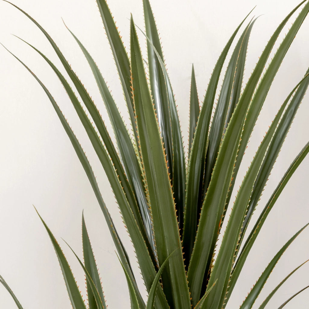 Pianta Artificiale di Yucca Alta 190 cm con 39 Foglie in Vaso Contenitore di PEVA e Cemento Nero