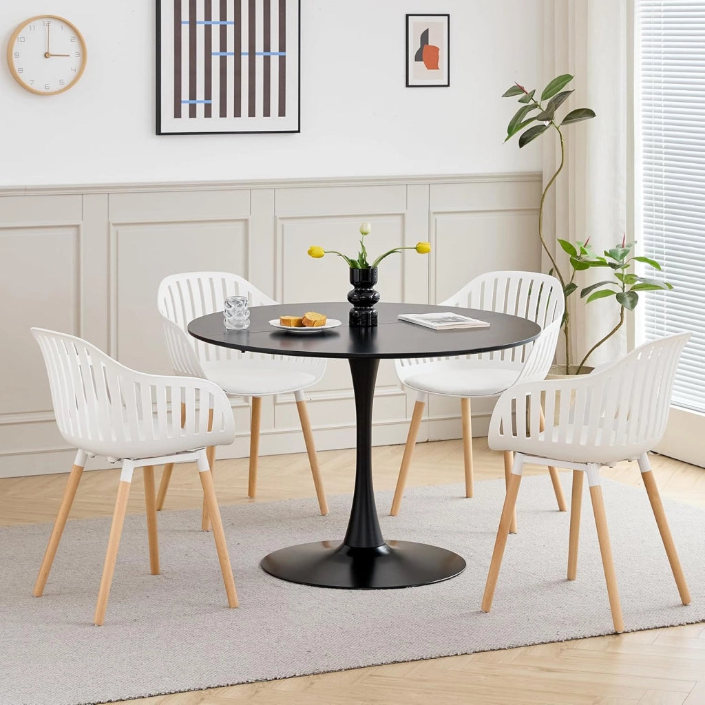 GrandCA HOME Set Tavolo e Sedie da Pranzo Moderno, Tavolo Rotondo da 110CM con 4 Sedie, Gambe in Legno di Faggio, Adatto per Soggiorno, Balcone, Giardino (Bianco)